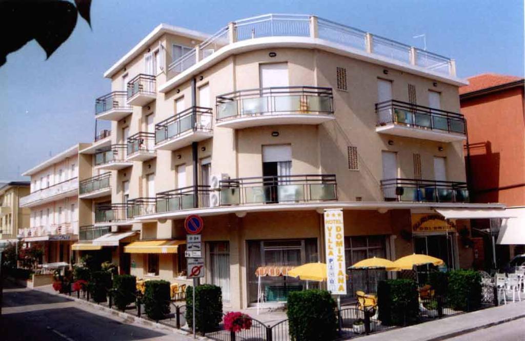 Hotel Villa Domiziana Rimini Exterior photo